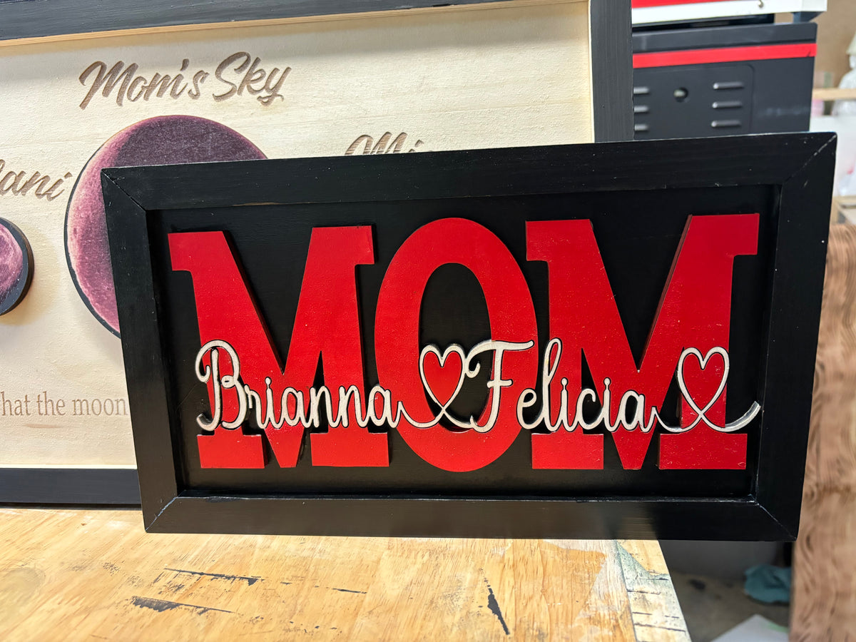 Personalized "Mom" Frame sign