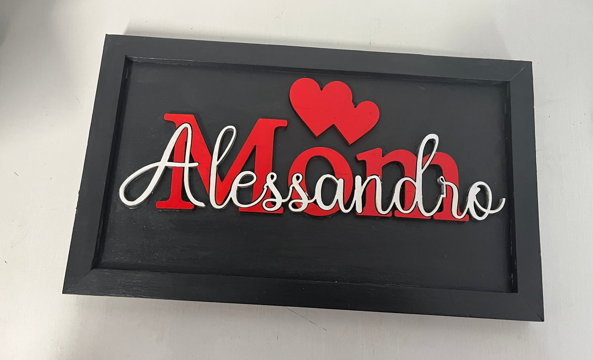 Personalized "Mom" Frame sign