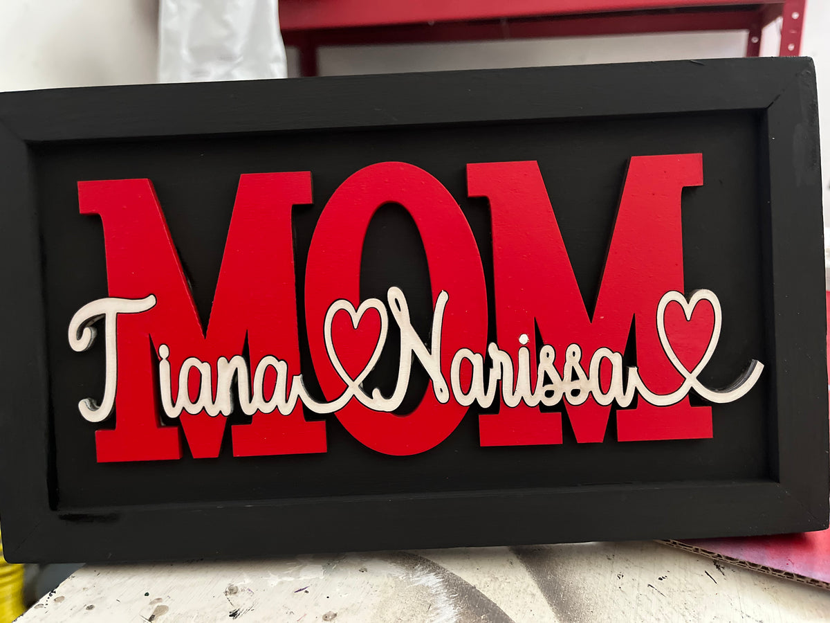 Personalized "Mom" Frame sign
