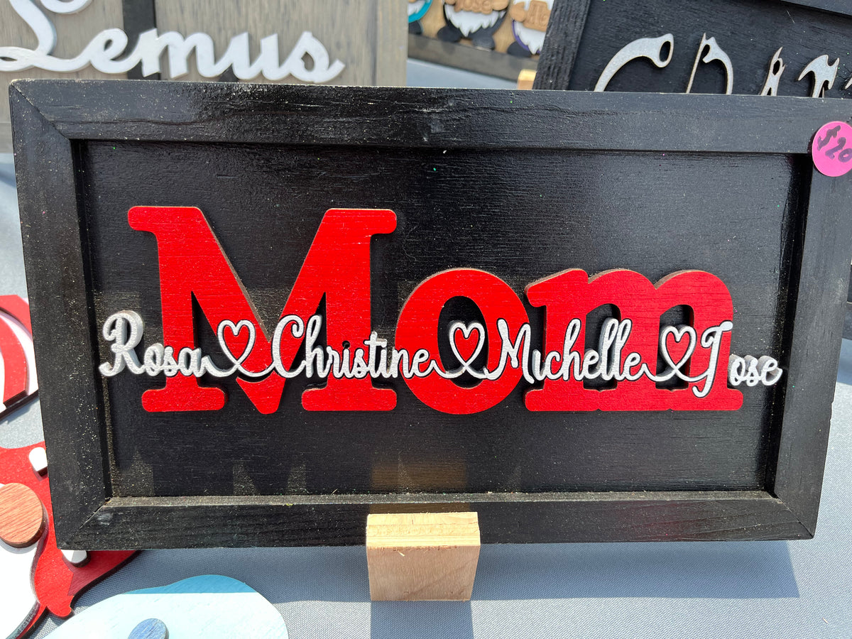 Personalized "Mom" Frame sign